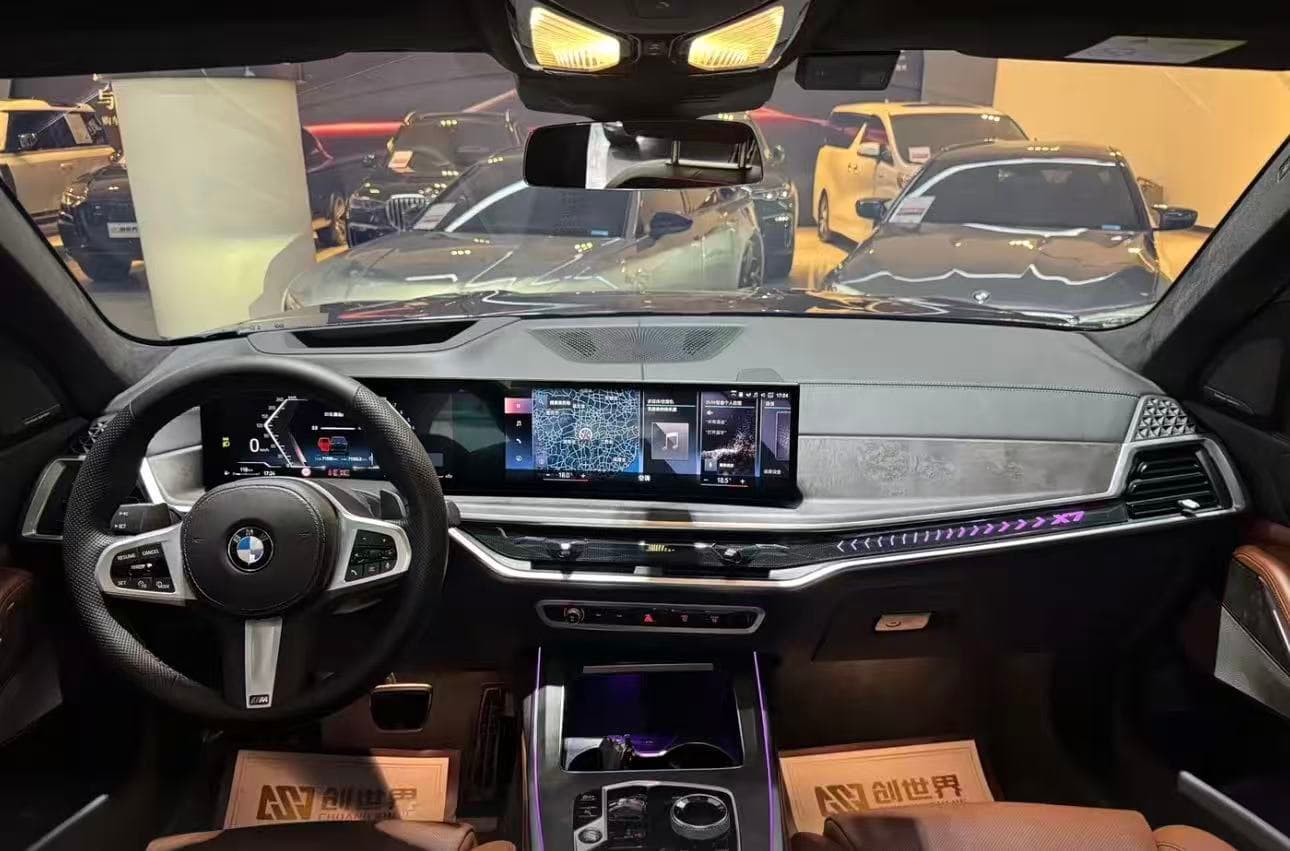 BMW X7 XDrivce 40i - Thumbnail 6