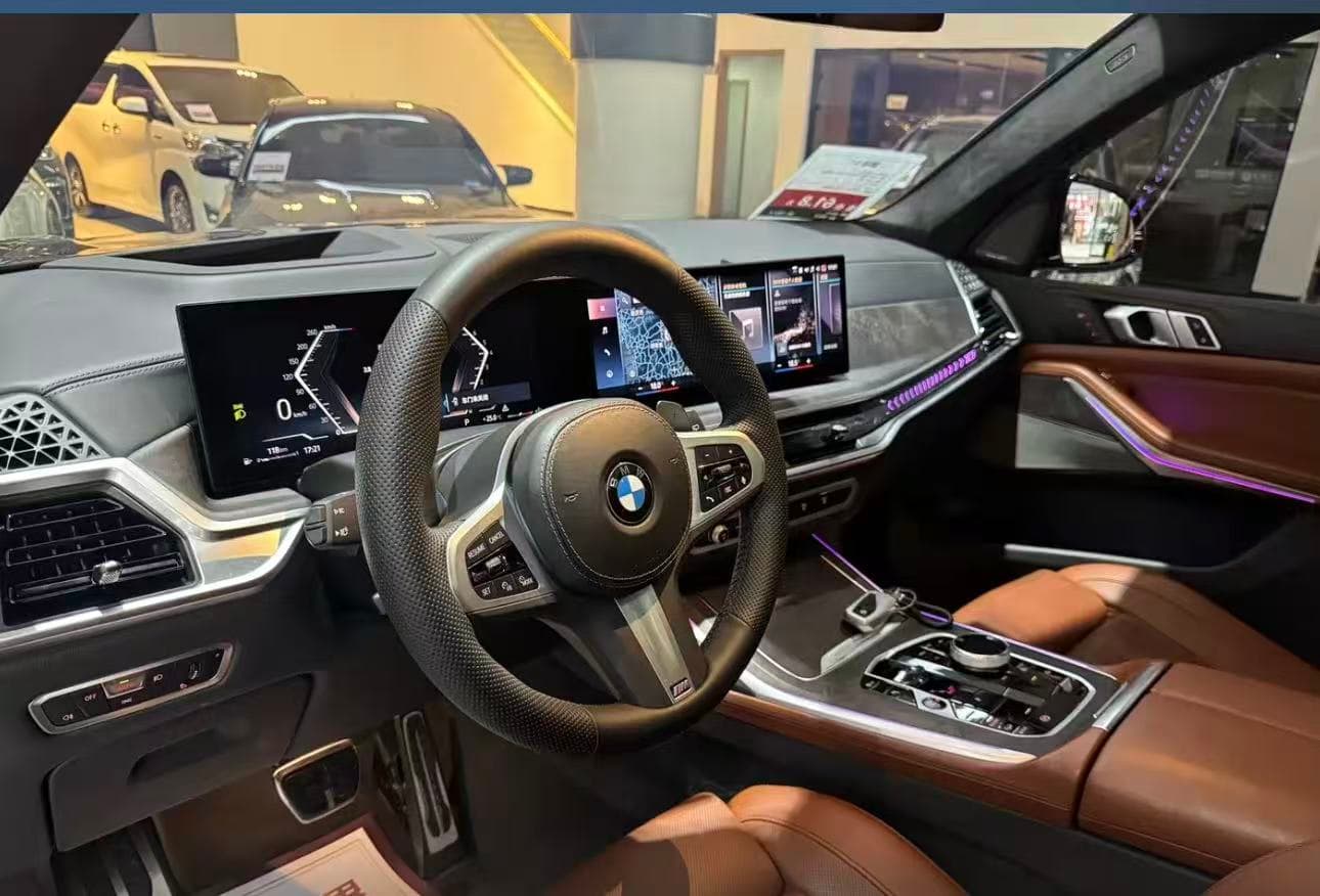 BMW X7 XDrivce 40i - Thumbnail 8